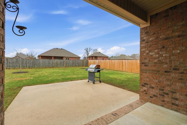 26 Oak Tree, Conway, AR 72034