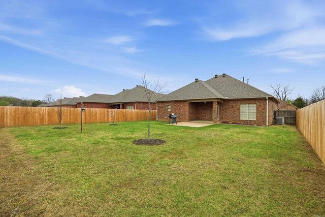 26 Oak Tree, Conway, AR 72034