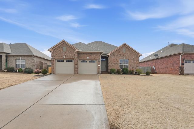 26 Oak Tree, Conway, AR 72034
