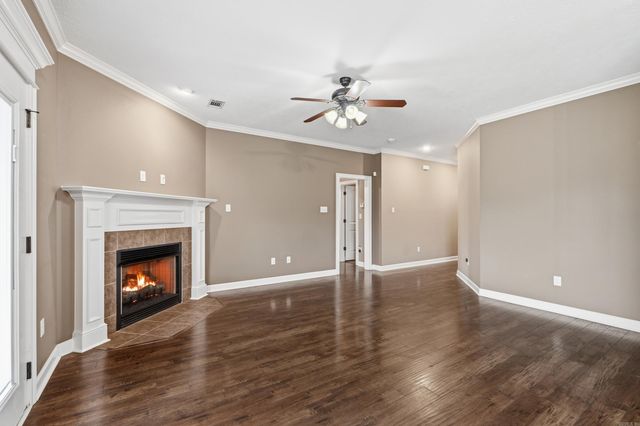 26 Oak Tree, Conway, AR 72034