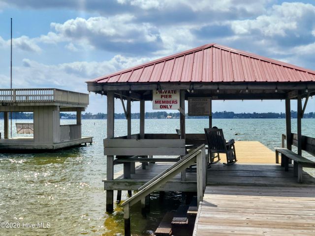 74 Woodlief Drive, Elizabethtown, NC 28337