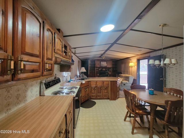 74 Woodlief Drive, Elizabethtown, NC 28337