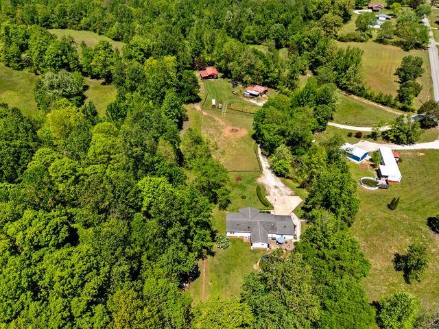 1431 Flatwood Rd, New Johnsonville, TN 37134