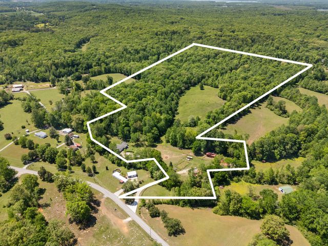 1431 Flatwood Rd, New Johnsonville, TN 37134