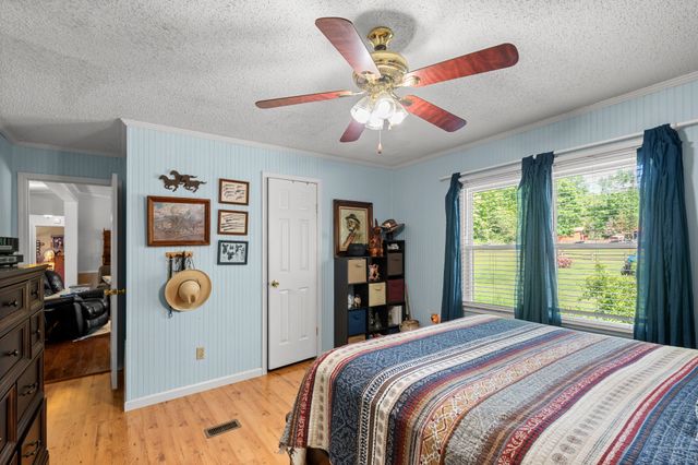 1431 Flatwood Rd, New Johnsonville, TN 37134