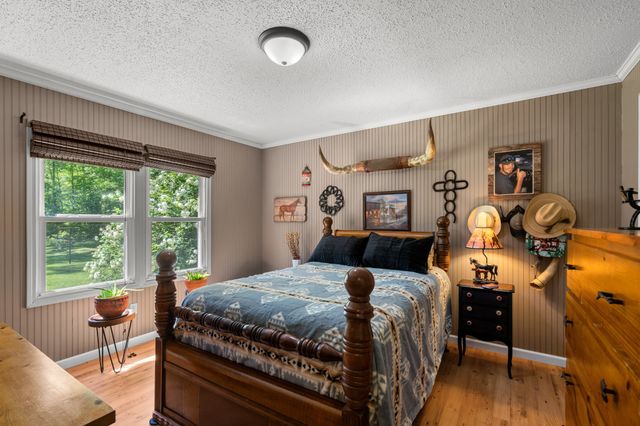 1431 Flatwood Rd, New Johnsonville, TN 37134