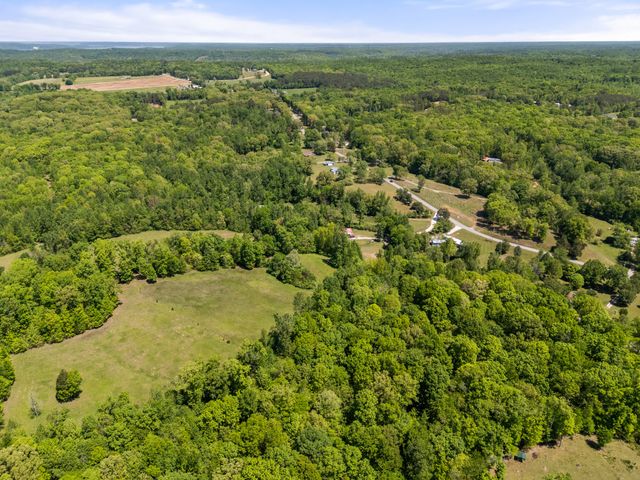 1431 Flatwood Rd, New Johnsonville, TN 37134