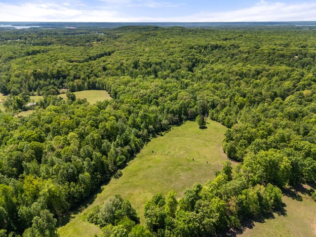 1431 Flatwood Rd, New Johnsonville, TN 37134