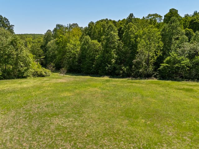 1431 Flatwood Rd, New Johnsonville, TN 37134