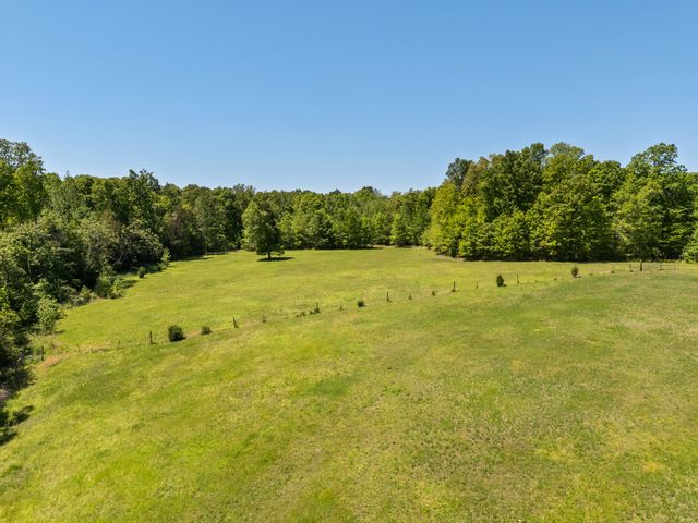 1431 Flatwood Rd, New Johnsonville, TN 37134