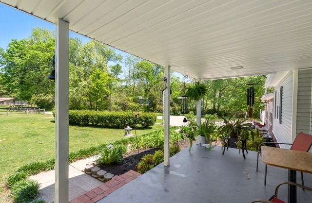 1431 Flatwood Rd, New Johnsonville, TN 37134
