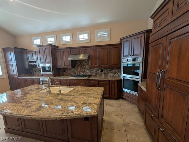 10619 Sunwind Avenue, Las Vegas, NV 89135