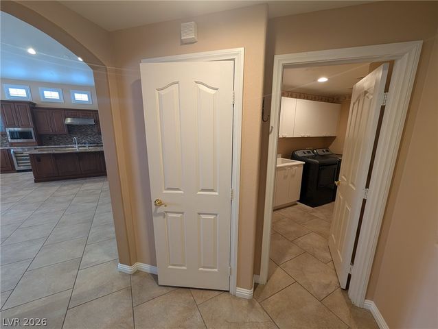 10619 Sunwind Avenue, Las Vegas, NV 89135