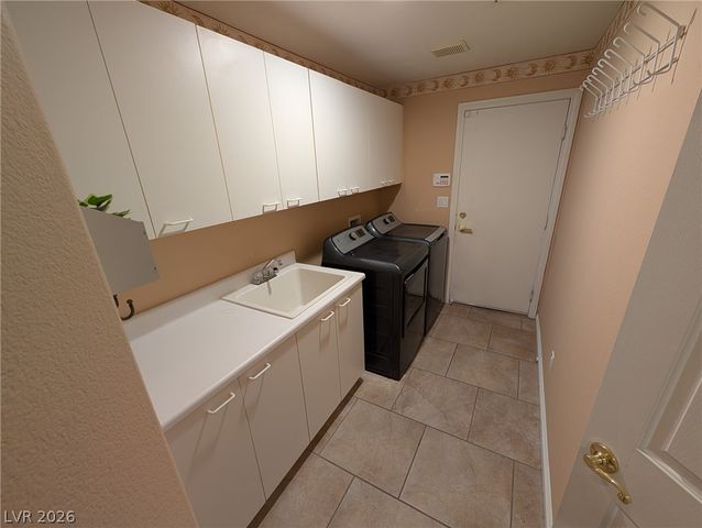 10619 Sunwind Avenue, Las Vegas, NV 89135