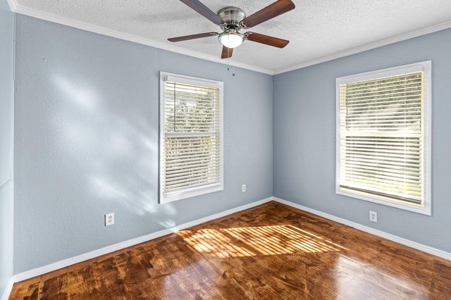 1112 8th Street A, Orange, TX 77630