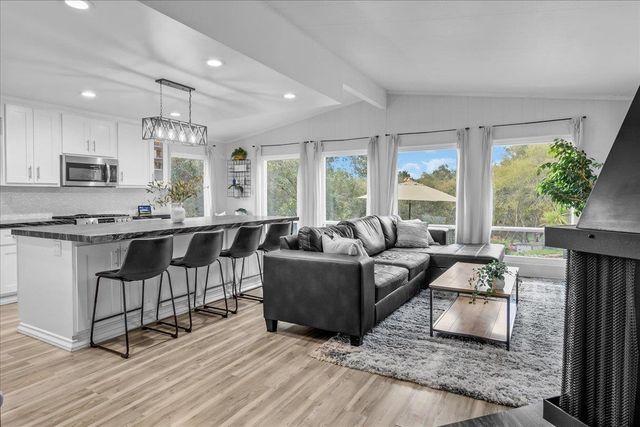 18795 Rea Avenue, Aromas, CA 95004
