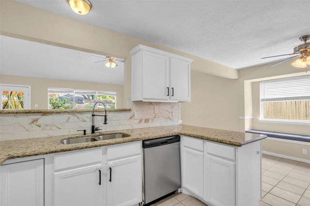 3004 Cloverdale Drive, League City, TX 77573