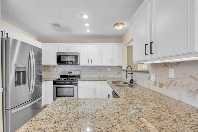 3004 Cloverdale Drive, League City, TX 77573