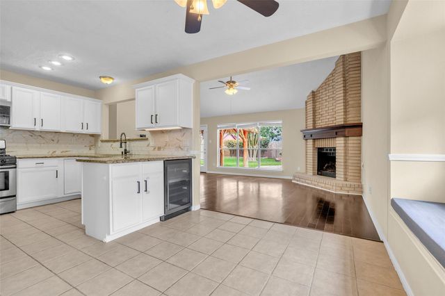 3004 Cloverdale Drive, League City, TX 77573