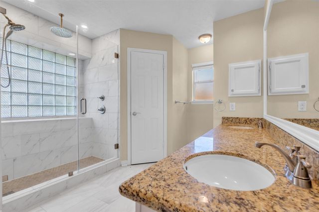 3004 Cloverdale Drive, League City, TX 77573