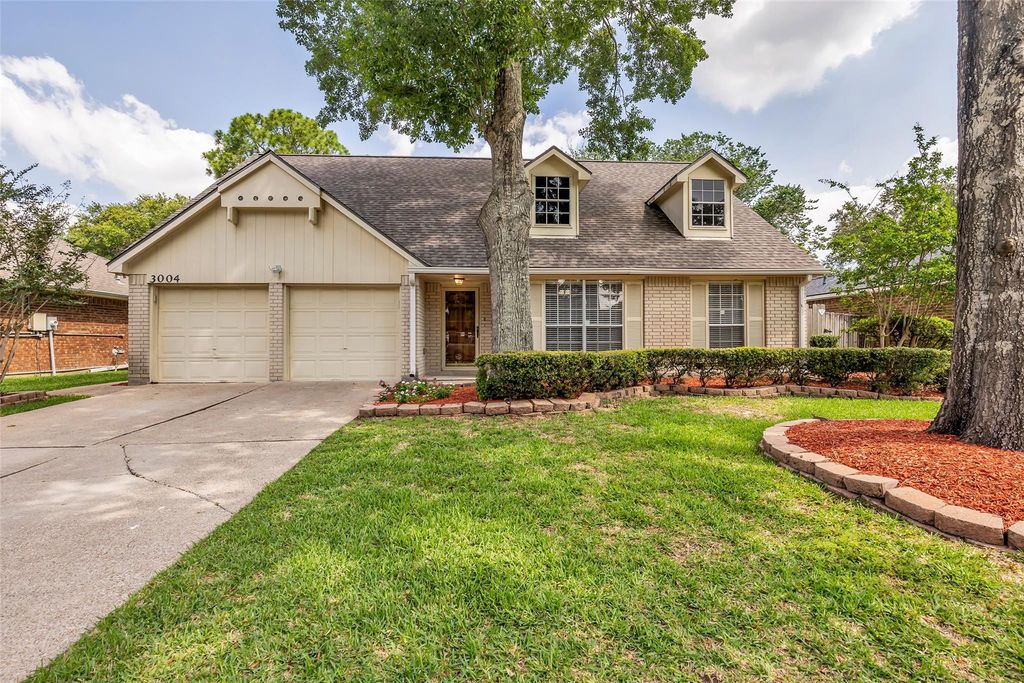 3004 Cloverdale Drive, League City, TX 77573