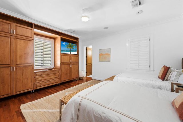 14 Harbor Drive, Lake Worth Beach, FL 33460
