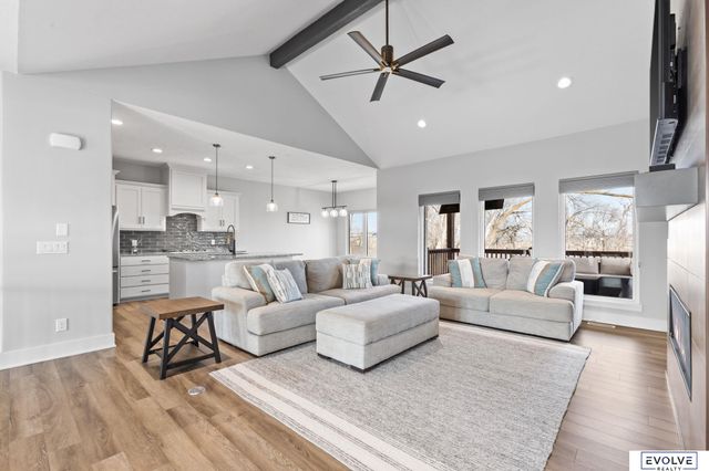 18128 Gretchen Avenue, Elkhorn, NE 68022