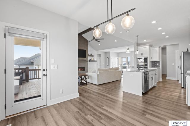 18128 Gretchen Avenue, Elkhorn, NE 68022