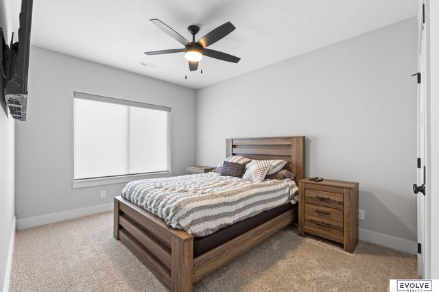 18128 Gretchen Avenue, Elkhorn, NE 68022