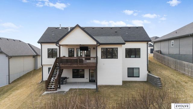 18128 Gretchen Avenue, Elkhorn, NE 68022