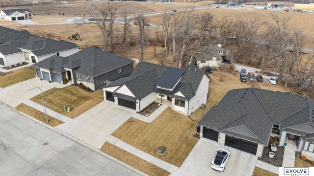 18128 Gretchen Avenue, Elkhorn, NE 68022