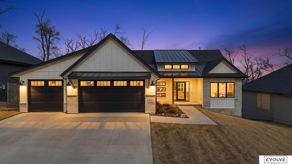 18128 Gretchen Avenue, Elkhorn, NE 68022