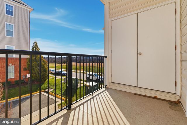 43053 THOROUGHFARE GAP TER, Ashburn, VA 20148