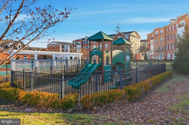 43053 THOROUGHFARE GAP TER, Ashburn, VA 20148