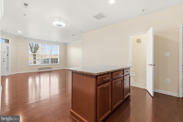 43053 THOROUGHFARE GAP TER, Ashburn, VA 20148