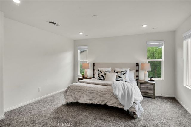 567 Enzo Street 84, Lake Elsinore, CA 92530