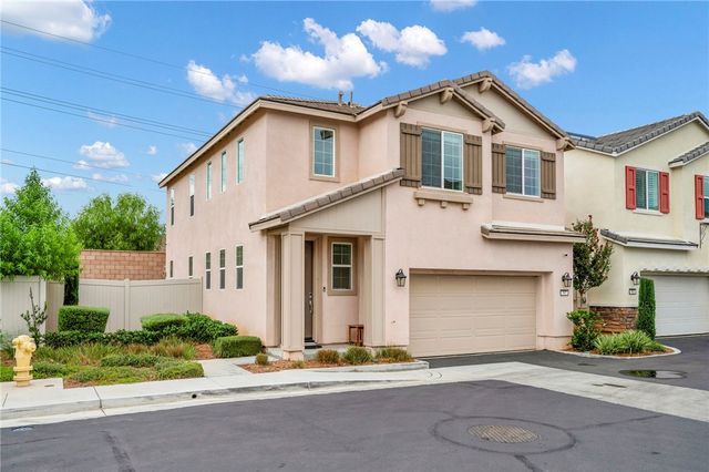 567 Enzo Street 84, Lake Elsinore, CA 92530