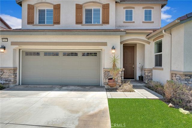 15457 Red Pepper Place, Fontana, CA 92336