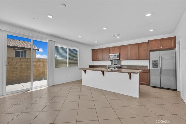 15457 Red Pepper Place, Fontana, CA 92336
