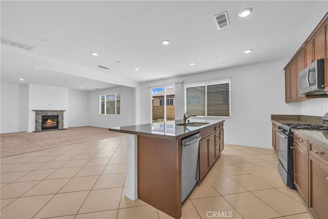 15457 Red Pepper Place, Fontana, CA 92336