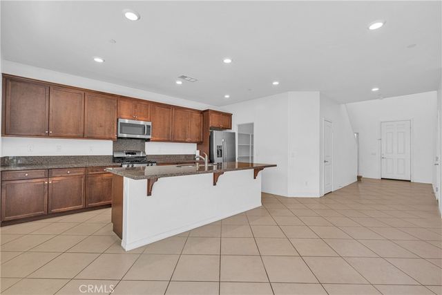 15457 Red Pepper Place, Fontana, CA 92336