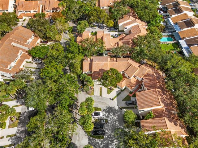 3400 Emerald Oaks Dr 801, Hollywood, FL 33021