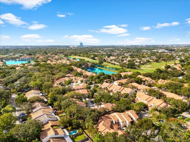 3400 Emerald Oaks Dr 801, Hollywood, FL 33021