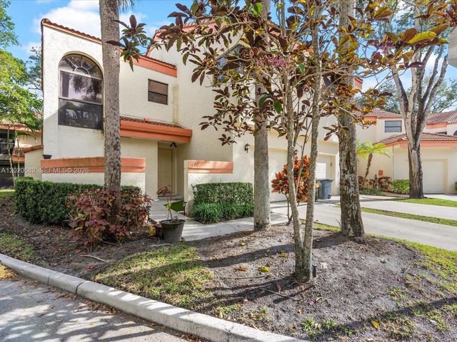 3400 Emerald Oaks Dr 801, Hollywood, FL 33021