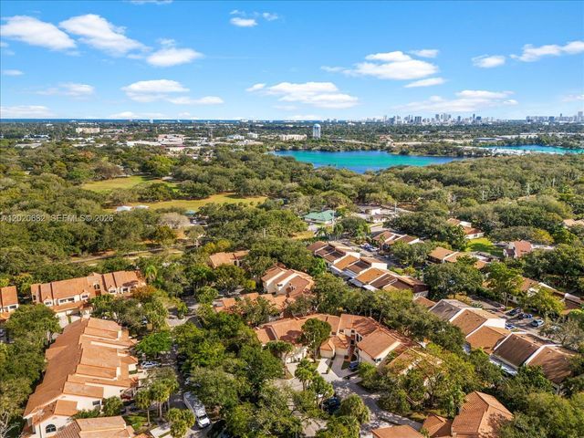 3400 Emerald Oaks Dr 801, Hollywood, FL 33021