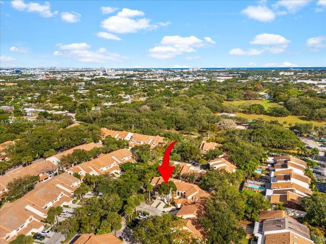 3400 Emerald Oaks Dr 801, Hollywood, FL 33021