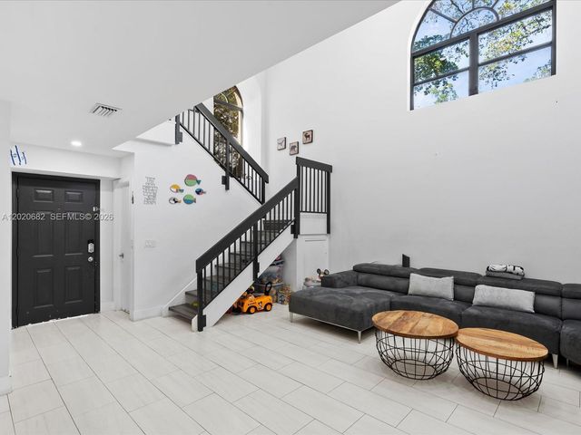 3400 Emerald Oaks Dr 801, Hollywood, FL 33021