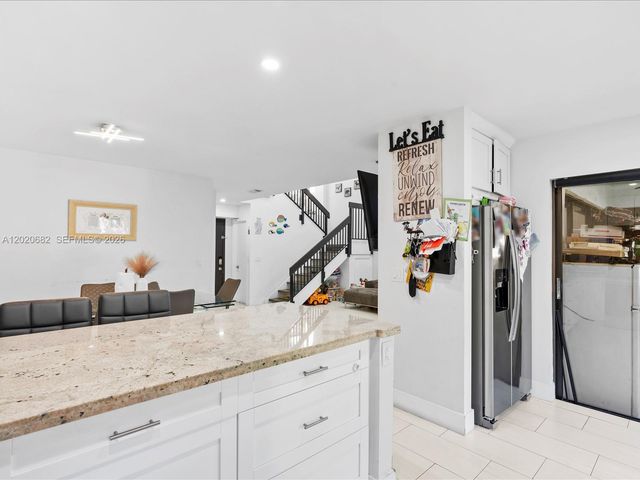 3400 Emerald Oaks Dr 801, Hollywood, FL 33021