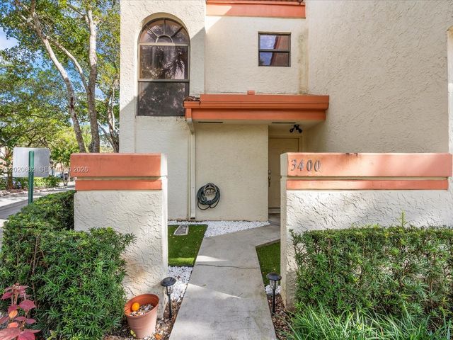 3400 Emerald Oaks Dr 801, Hollywood, FL 33021