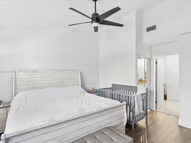 3400 Emerald Oaks Dr 801, Hollywood, FL 33021